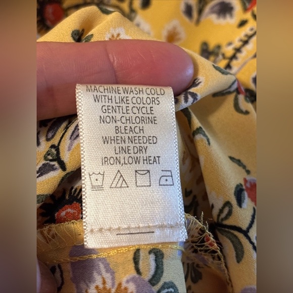 Max Studio Yellow Floral Blouse - Picture 10 of 10